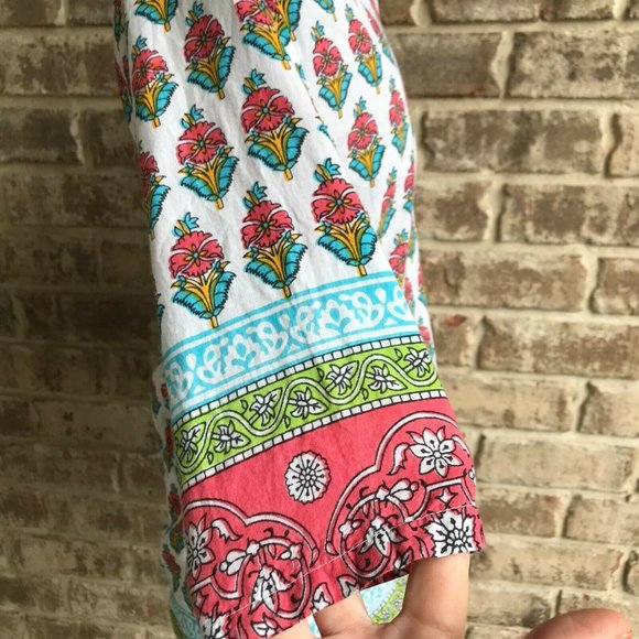 Liza Byrd Floral Top No size tag See my measurements EUC Pit to Pit 16… - Picture 6 of 12